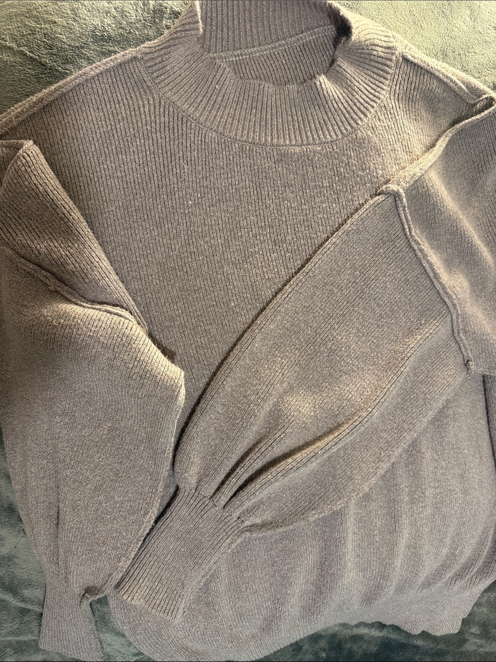 Women's Taupe Crewneck Balloon-Sleeve Sweater